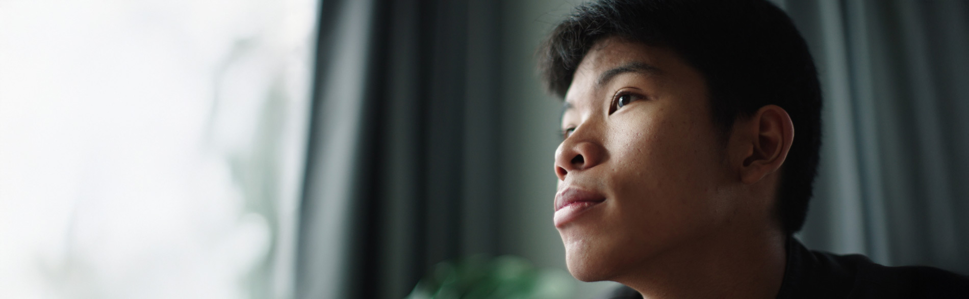 Adolecent contemplates metacognitive mental health support