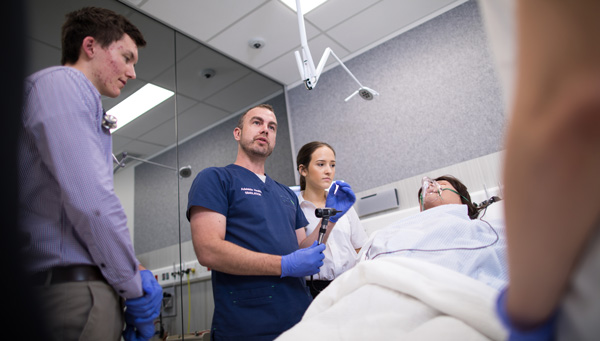 Adelaide University investing in the future by training student nurses in a clinical setting