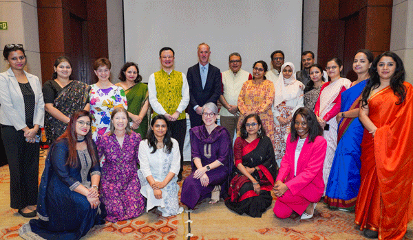 Group photo of the JBI Australian Awards Fellows in Kolkata at their graduation event, joined by JBI staff and Government officials.